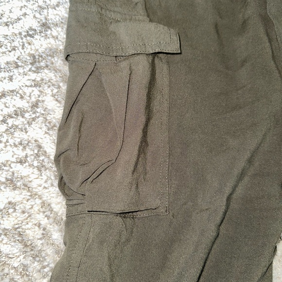 Army green jogger style cargo pants - Picture 4 of 8